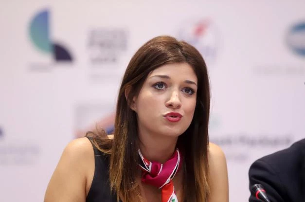 Τα «άκουσε» από επιβάτες αεροπλάνου η Νοτοπούλου γιατί ταξίδευε πρώτη θέση